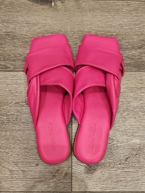 [NEW] ETHAN VALDES Women's Fushia Hot Pink Padded Madonna Slide Sandals SZ 37